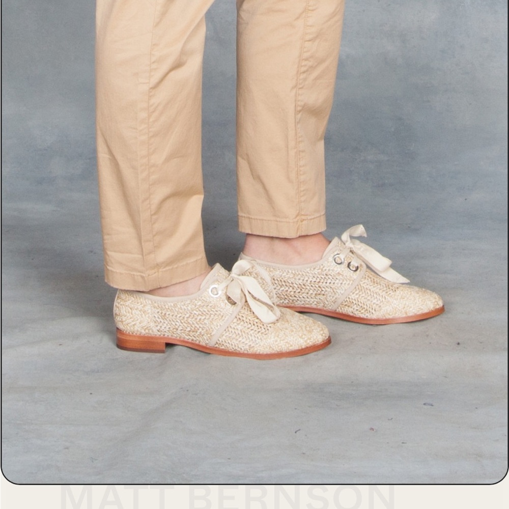 Matt Bernson Cream Lace-Up Oxfords